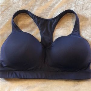36 DD Sports bra from Old Navy.